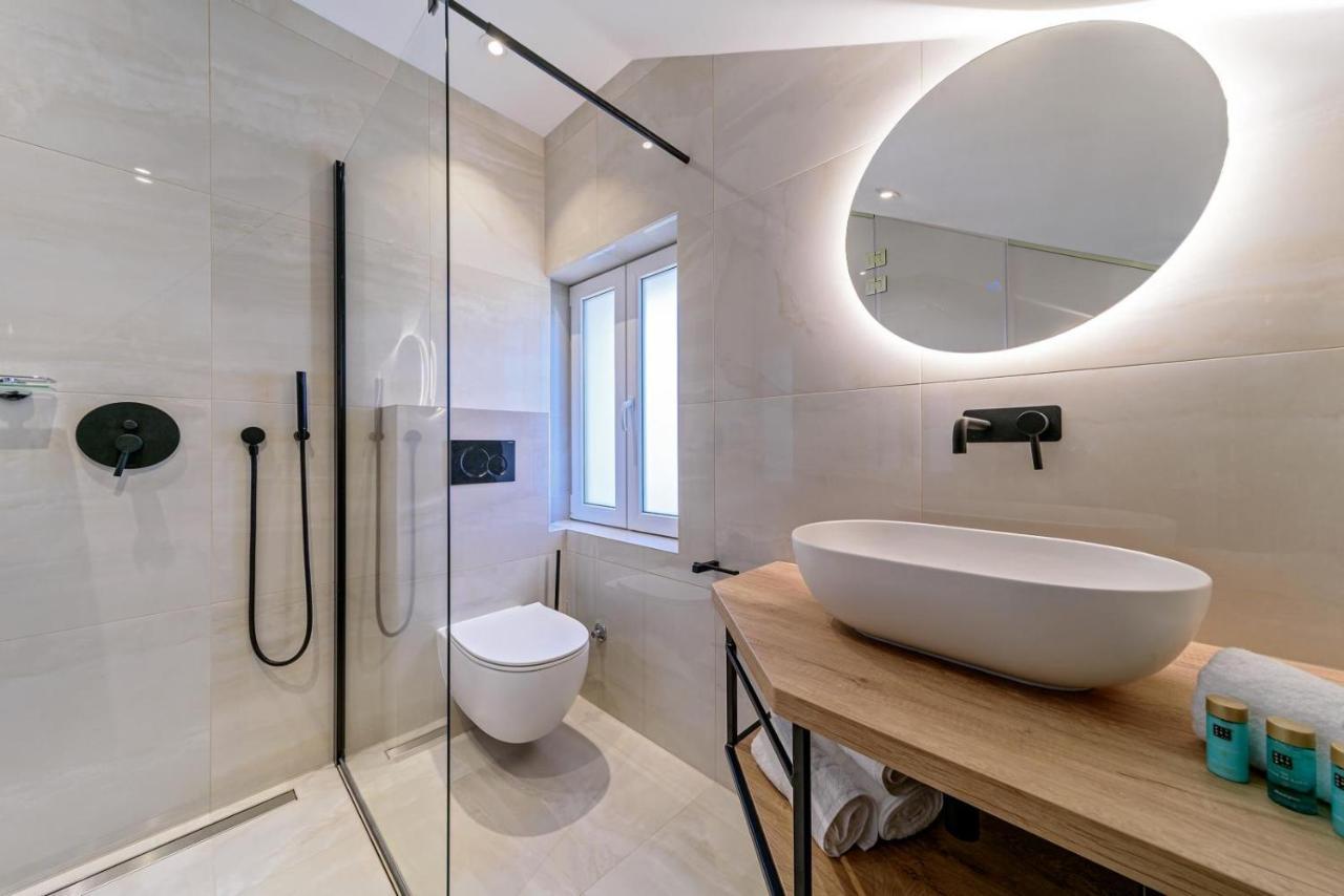 Lumiere Luxury Rooms Split Bagian luar foto